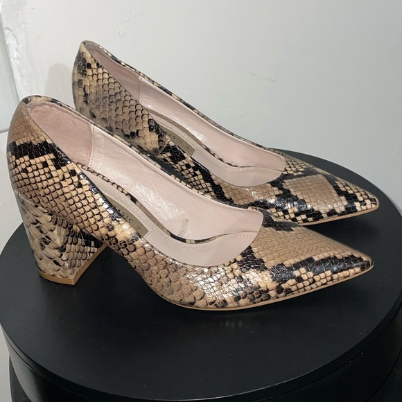 Zara basic block heels pointed toe in python print - Picture 4 of 10
